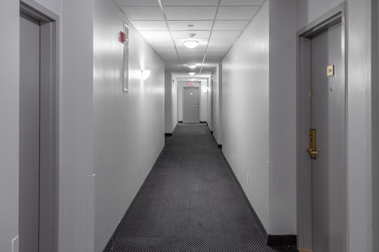 Premier Inn & Suites - Downtown Hamilton Zewnętrze zdjęcie